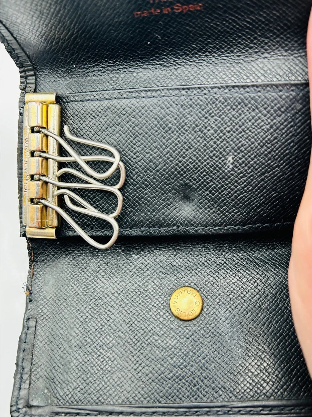 Louis Vuitton Black Epi Textured Four Key Holder with Brass Accents Fair/Good